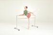 Mittlere freistehende Harlequin Ballettstange mit Ballerina